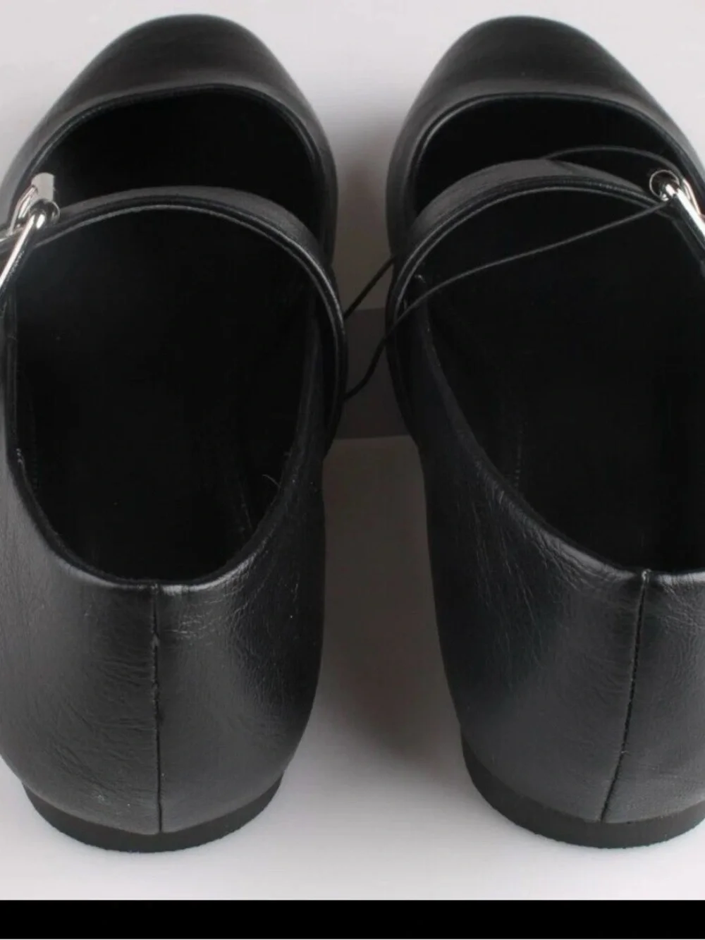 DV By Dolce Vita Womens Munich Black Flat Shoes Shoes Size 6.5 M US